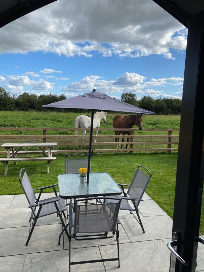 Mowbray Cottages & Glamping South Kilvington Buitenkant foto